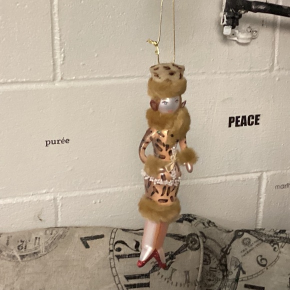 Dolls of ELEGANCE.  DRESSED IN LEOPARD.  RARE ONE. - Picture 2 of 9